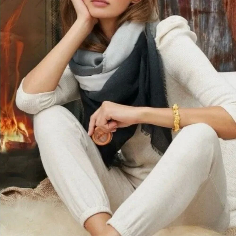 Cushnie Womens Carlie Scarf One‎ Size Ombre 44X74 Polyester NWT